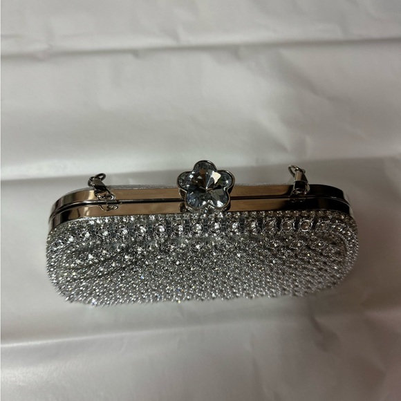 Luxurious Rhinestone Gemstone Evening Bag - Picture 8 of 10